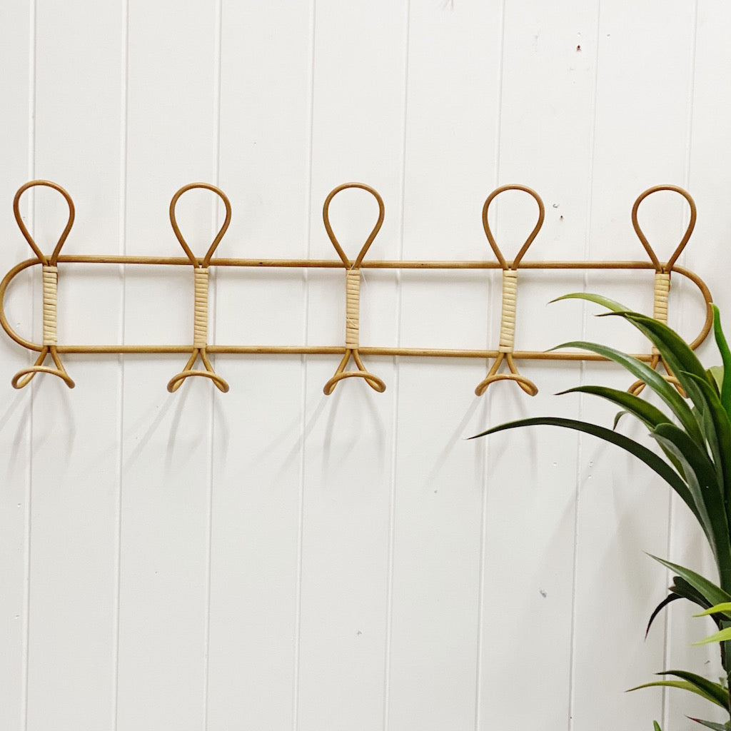 Bring a beach vibe home and transform your entryway into a tidy and stylish space with our High St Luna 5 Hook Wall Hanging. Natural look colour. Made from Metal. 76x7x23cm. Shop online or instore. AfterPay available. Australia wide Shipping. | Bliss Gifts & Homewares | Unit 8, 259 Princes Hwy Ulladulla | South Coast NSW | 0427795959, 44541523