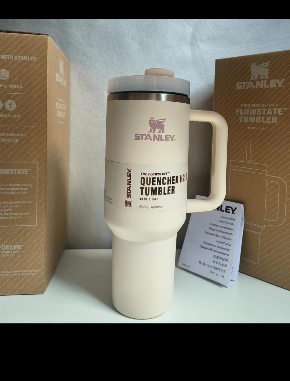 The Quencher H2.0 Flowstate Tumbler 1.2L - Cream/White