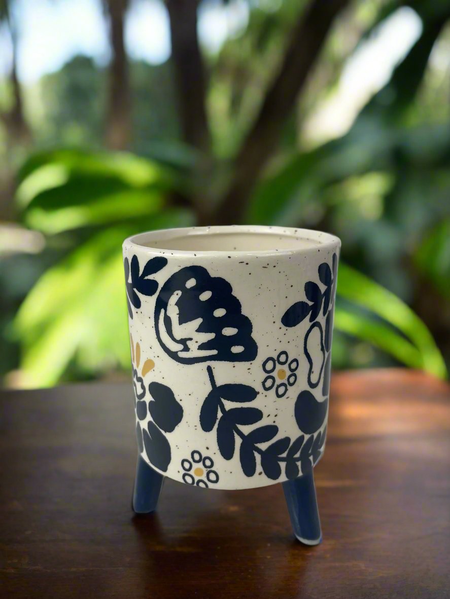 Medium Lower Feet Planter | Decorative Pot