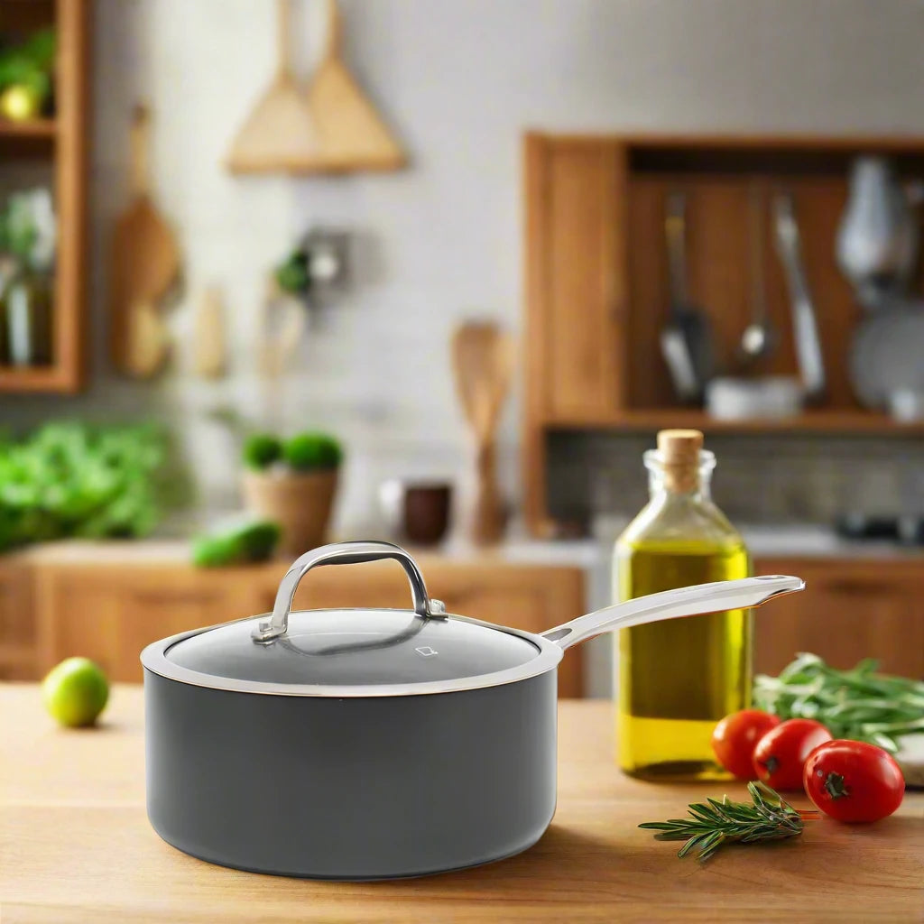 salt&pepper Re-lite Stock Pot with Glass Lid 24cm