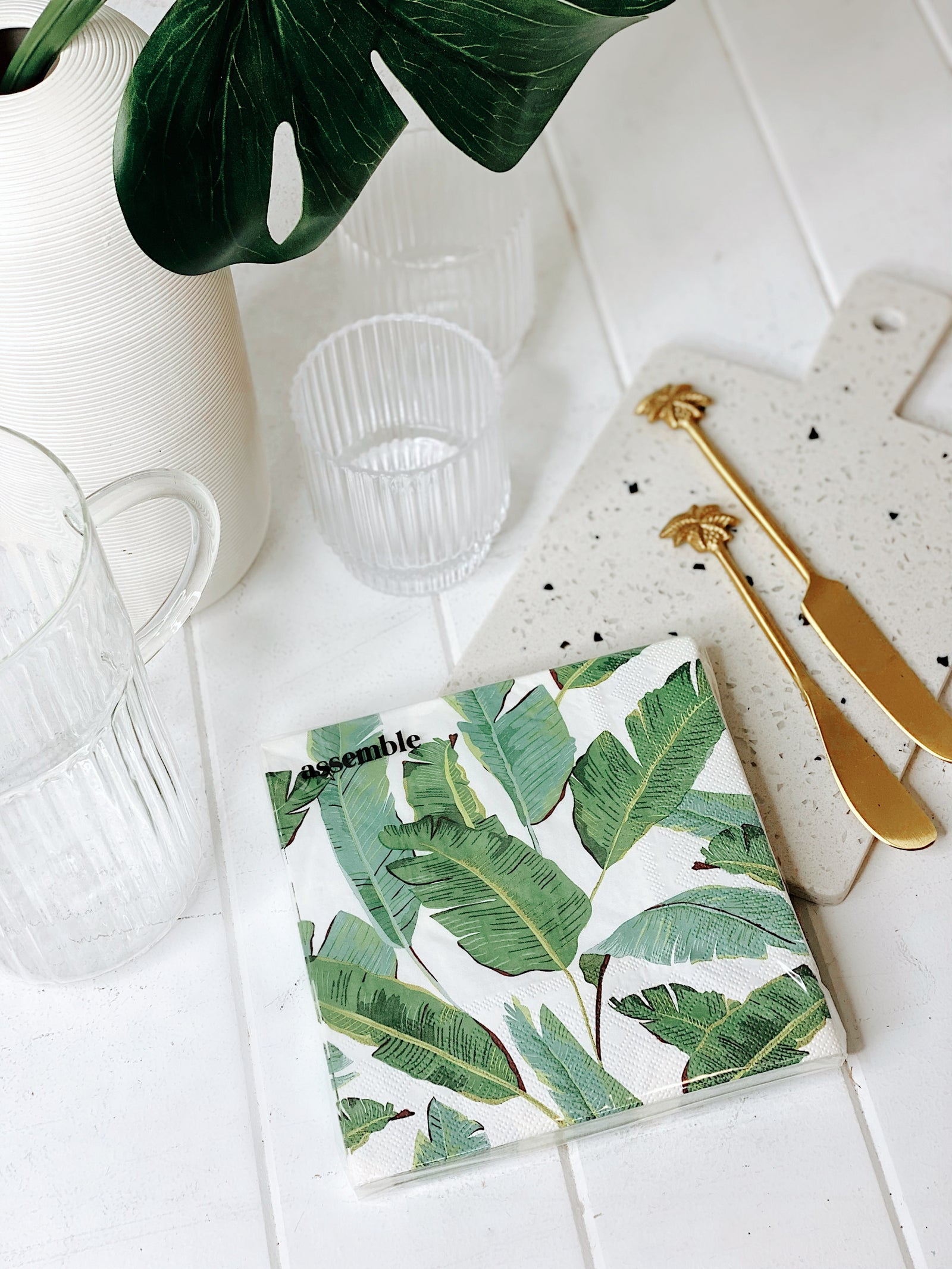 Bring colour to your next event with our gorgeous Banana Leaf Napkins 3ply - 20pk. Whether you need napery for an event or party, or are just looking for a small gift, or everyday use the Banana Leaf Napkins has something for everyone.| Bliss Gifts & Homewares | Unit 8, 259 Princes Hwy Ulladulla | South Coast NSW | Online Retail Gift & Homeware Shopping | 0427795959, 44541523