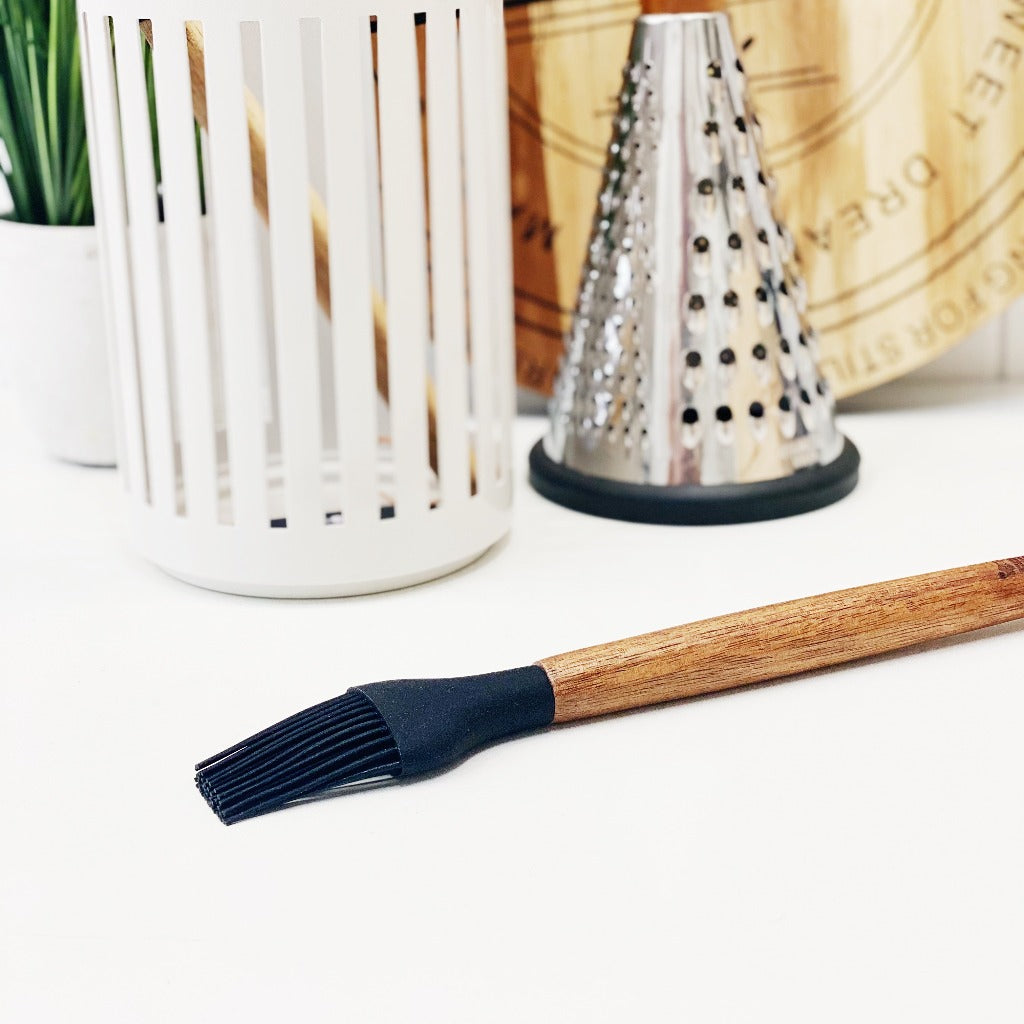 Bialetti St Clare Acacia Handle Silicone Pastry Brush - Kitchen Utensils - black silicone head - heat resistant up to 500degrees - solid acacia handle |Bliss Gifts &amp; Homewares - Unit 8, 259 Princes Hwy Ulladulla - Shop Online &amp; In store - 0427795959, 44541523 - Australia wide shipping