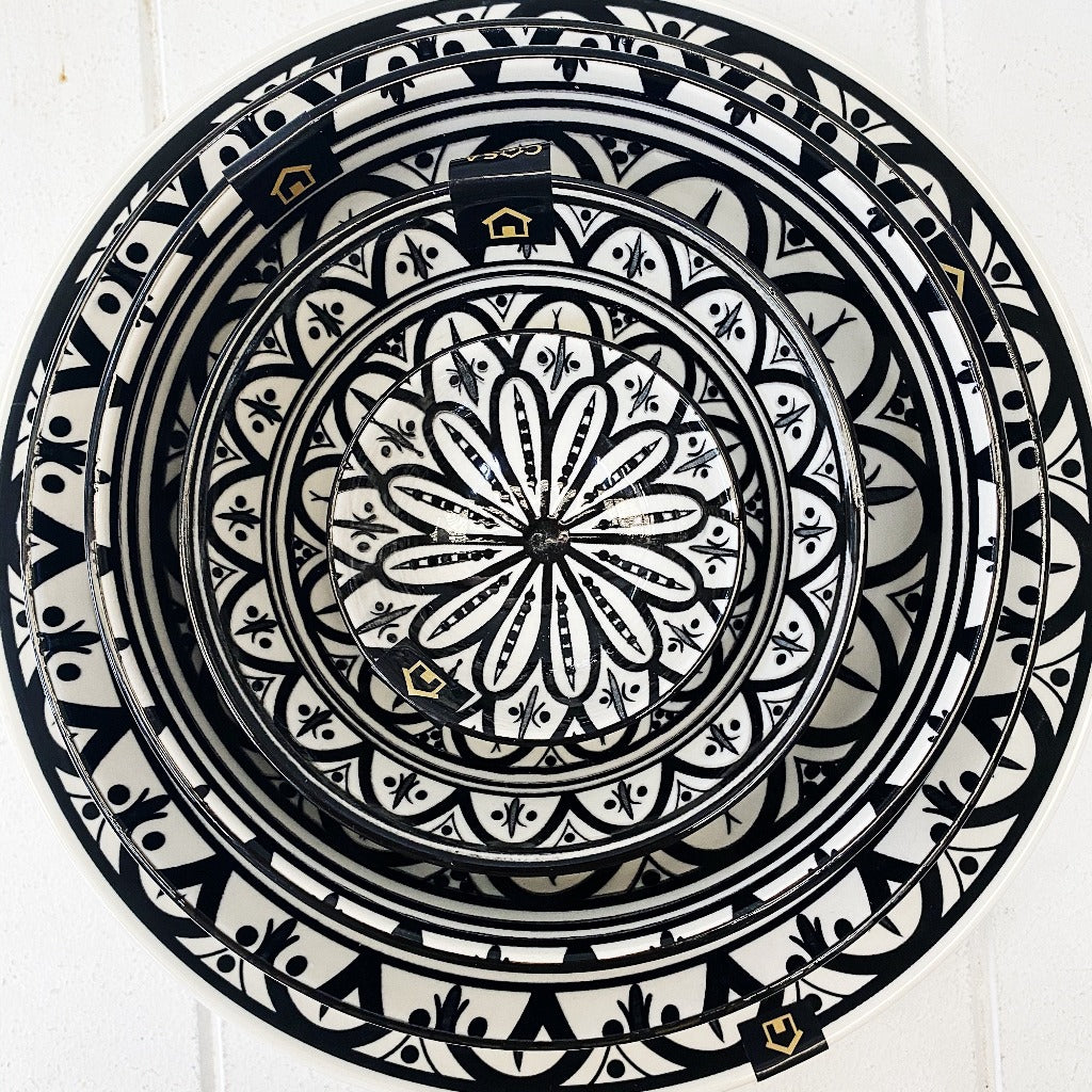 Bring the beautiful patterns of the mediterranean into your dining room with our Casablanca collection. Our Large Casablanca Dinner Plate is perfect for serving dinner or large meals. 27cm in diameter, 2cm in height.| Bliss Gifts &amp; Homewares | Unit 8, 259 Princes Hwy Ulladulla | South Coast NSW | Online Retail Gift &amp; Homeware Shopping | 0427795959, 44541523