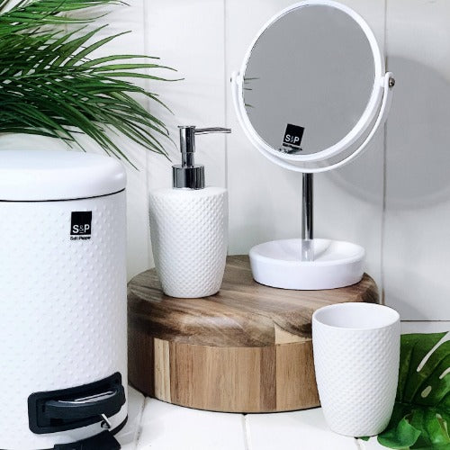 A must have for every bathroom, this 3 litre white bin in metal comes with an easy to use pedal and includes a removable inner bucket. highly durable metal. 3lt. Matches the Spot toilet Brush &amp; Roll Holder Set.| Bliss Gifts &amp; Homewares | Unit 8, 259 Princes Hwy Ulladulla | South Coast NSW | Online Retail Gift &amp; Homeware Shopping | 0427795959, 44541523