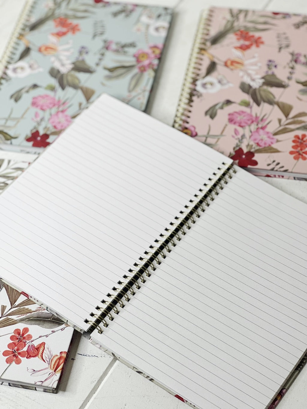 These gorgeous Splendid Bouquet Spiral Notebook - B5 are a perfect gift for your loved ones or for yourself, if you love to handwrite your notes. Each notebook features a unique background colour with gorgeous gold foiled flowers on the front. 80 sheets.| Bliss Gifts &amp; Homewares | Unit 8, 259 Princes Hwy Ulladulla | South Coast NSW | Online Retail Gift &amp; Homeware Shopping | 0427795959, 44541523