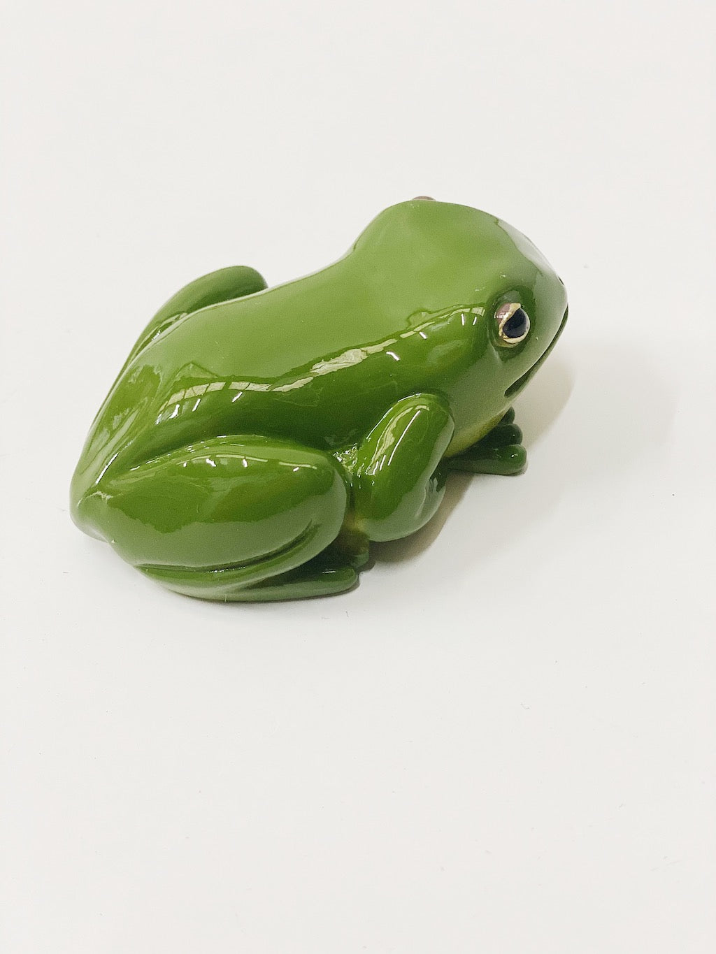 Porcelain Green Tree Frog collectible - Animal Figurines — Little