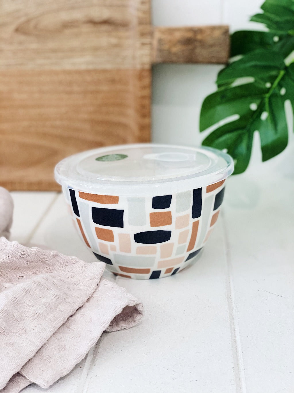 Our Lunch2Go bowl can go straight from the fridge to the microwave, and then to the table (or your desk). The microwave-safe new bone china bowl is perfect for leftovers, snacks and tasty office treats.| Bliss Gifts &amp; Homewares | Unit 8, 259 Princes Hwy Ulladulla | South Coast NSW | Online Retail Gift &amp; Homeware Shopping | 0427795959, 44541523