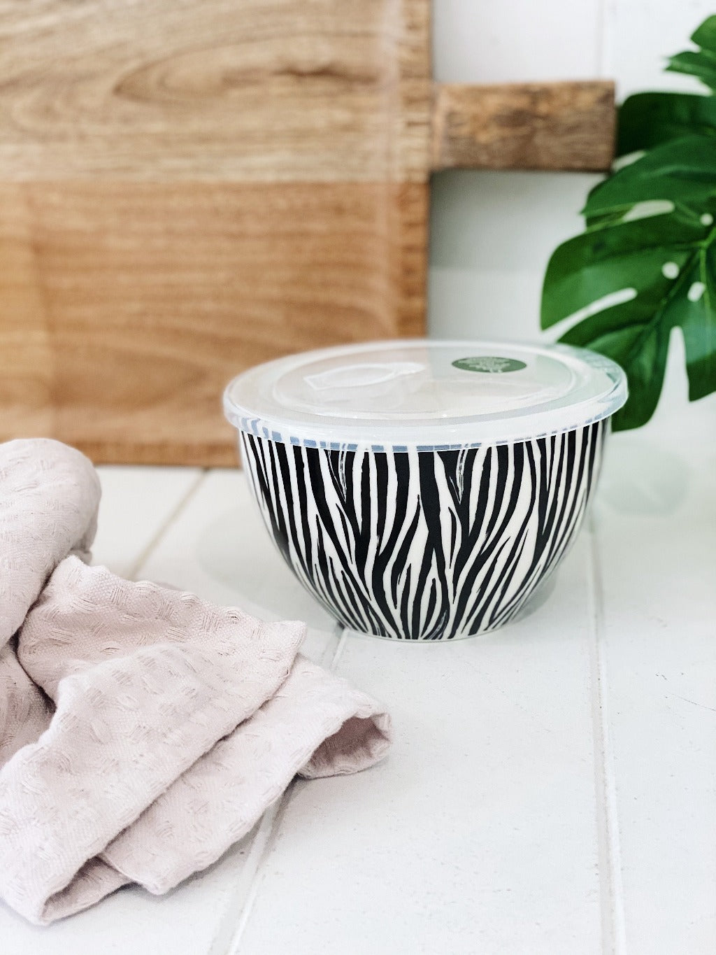 Make stained containers a thing of the past with our Lunch2Go bowl with a lid, spag bowl and rich tomato sauces are no match for us! The perfect way to store, transport and serve up your culinary creations.| Bliss Gifts & Homewares | Unit 8, 259 Princes Hwy Ulladulla | South Coast NSW | Online Retail Gift & Homeware Shopping | 0427795959, 44541523