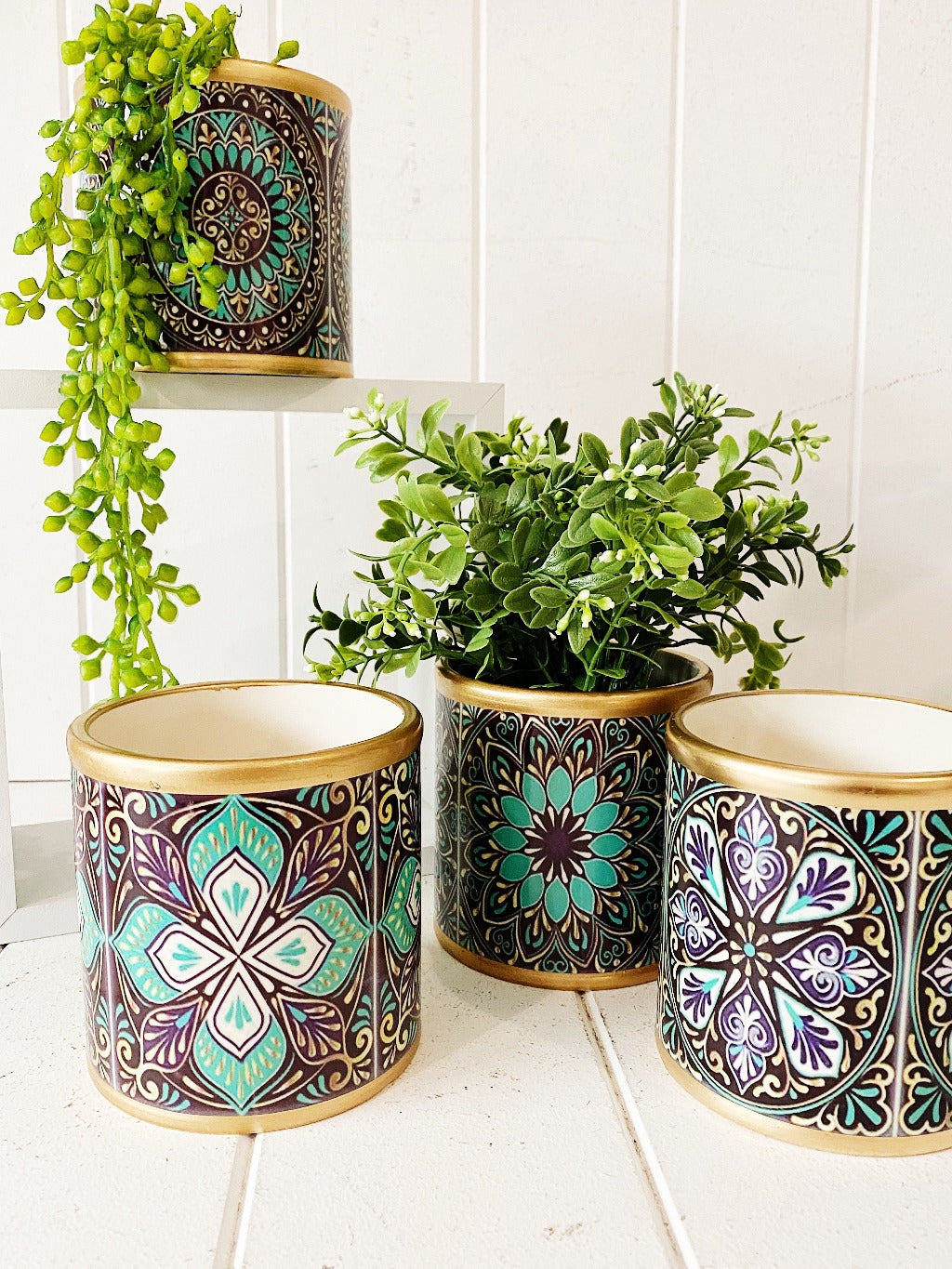 Create an exotic feel with our beautiful Persian Round Pot - Large. With gorgeous blue designs it is sure to add some exotic charm to any space. The colour will enhance your favourite plant or succulent. Perfect for indoor and outdoor use. Available in 4 designs.| Bliss Gifts & Homewares | Unit 8, 259 Princes Hwy Ulladulla | South Coast NSW | Online Retail Gift & Homeware Shopping | 0427795959, 44541523