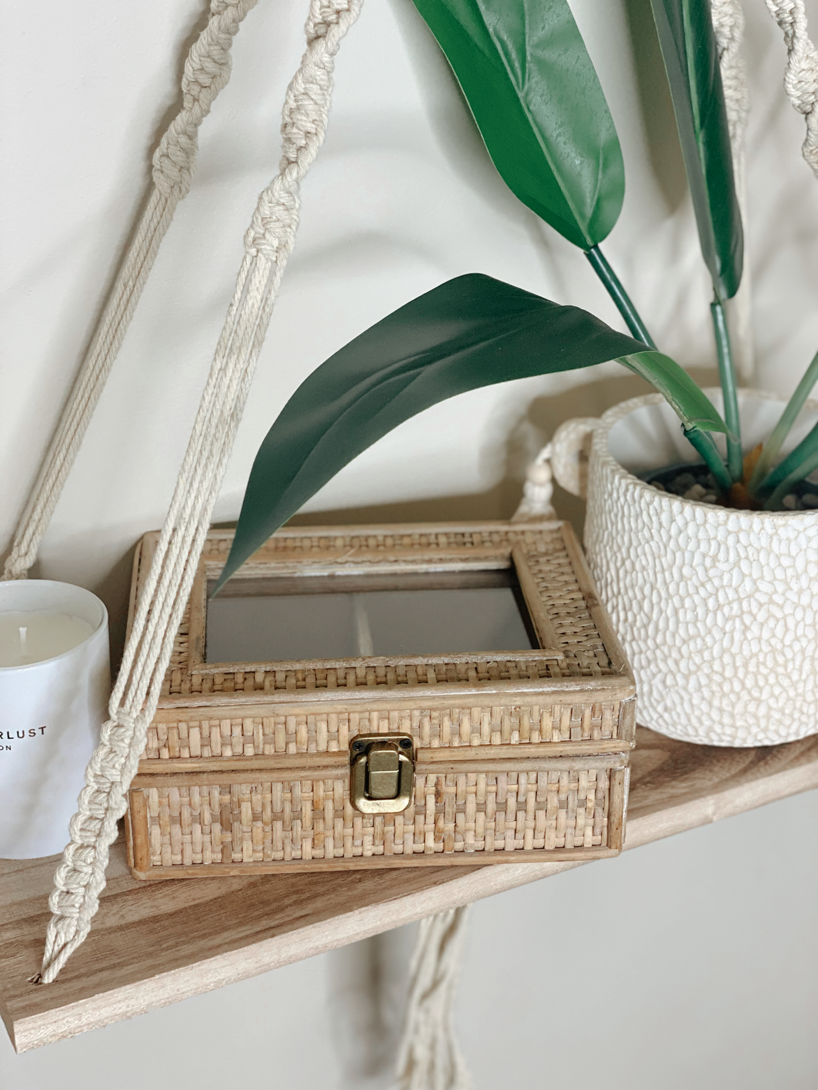 Our Rattan Weave Jewellery Box in small is a gorgeous piece to have set on your beauty desk or basin. The natural woven rattan detailing with a metal lock bring this jewellery box together. 20x15x8cm.| Bliss Gifts & Homewares | Unit 8, 259 Princes Hwy Ulladulla | South Coast NSW | Online Retail Gift & Homeware Shopping | 0427795959, 44541523