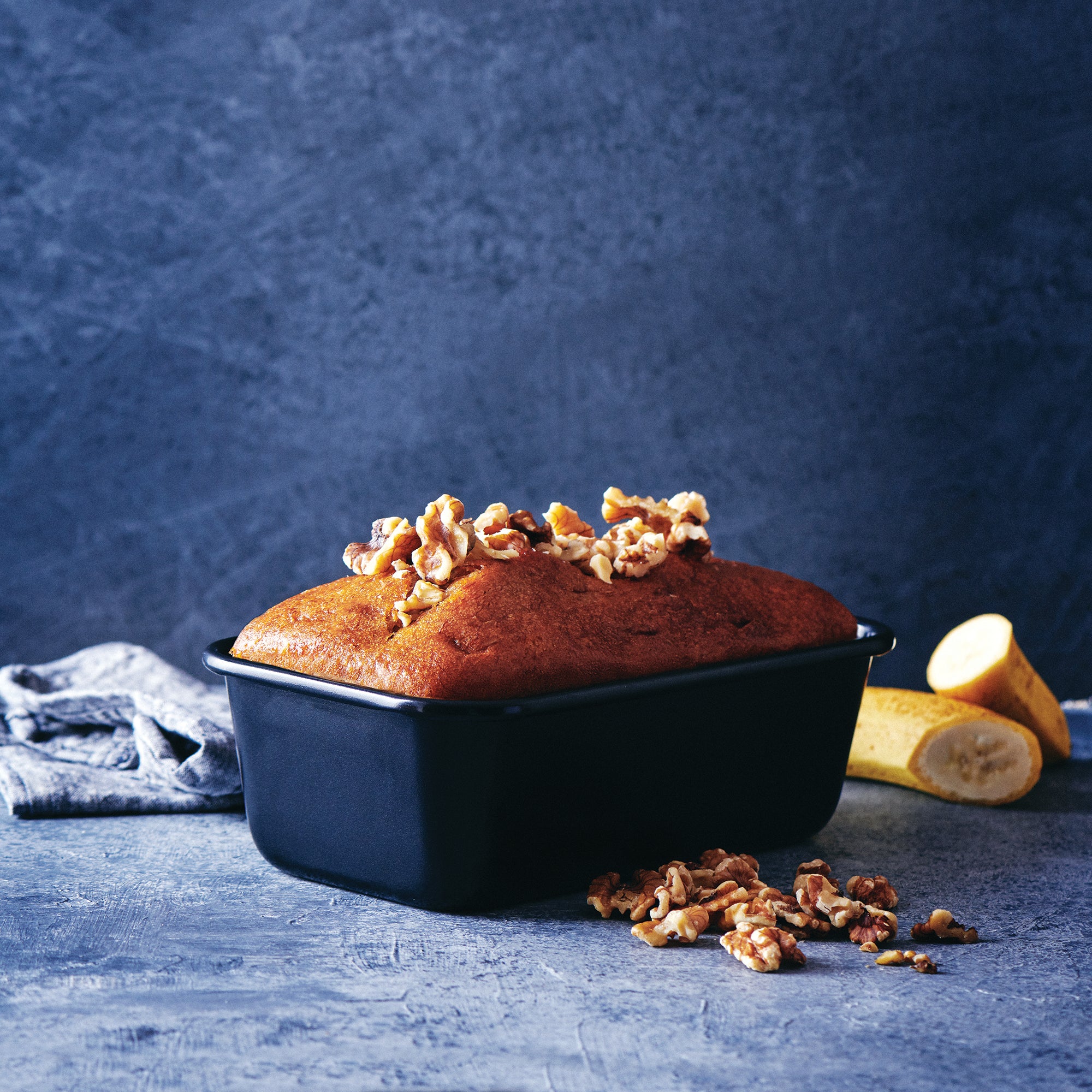 Your next gastronomic masterpiece awaits with this 24x14x7cm SUNDAY BAKE loaf pan with insert developed by Salt&Pepper. Constructed from carbon steel with a non-stick double coating, this dishwasher-safe pan with an insert promises long-term and foolproof baking.| Bliss Gifts & Homewares | Unit 8, 259 Princes Hwy Ulladulla | South Coast NSW | Online Retail Gift & Homeware Shopping | 0427795959, 44541523