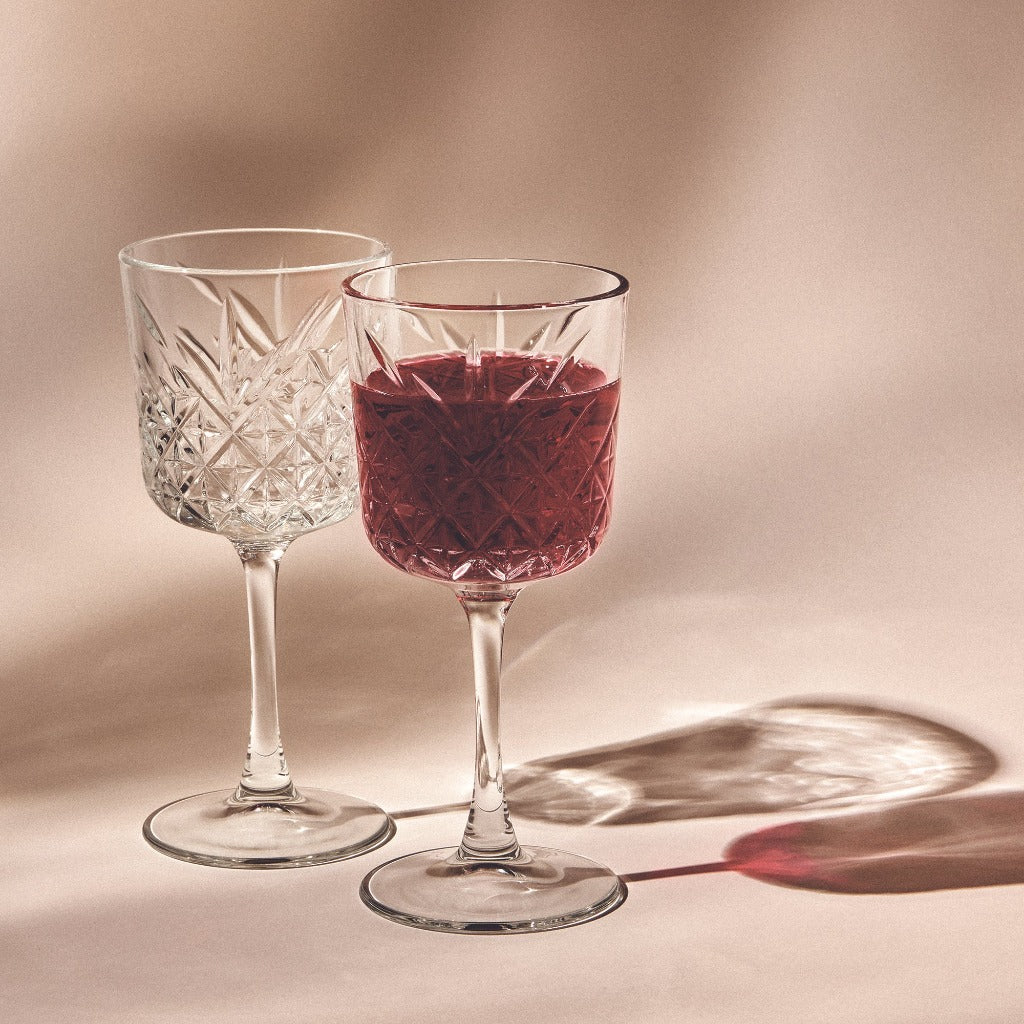 Salt&Pepper's WINSTON Set of 4 Wine Glasses are perfect for dinner parties and entertaining. A fine example of European craftsmanship, the 330ml wine glass has a classic design that is timeless.| Bliss Gifts & Homewares | Unit 8, 259 Princes Hwy Ulladulla | South Coast NSW | Online Retail Gift & Homeware Shopping | 0427795959, 44541523