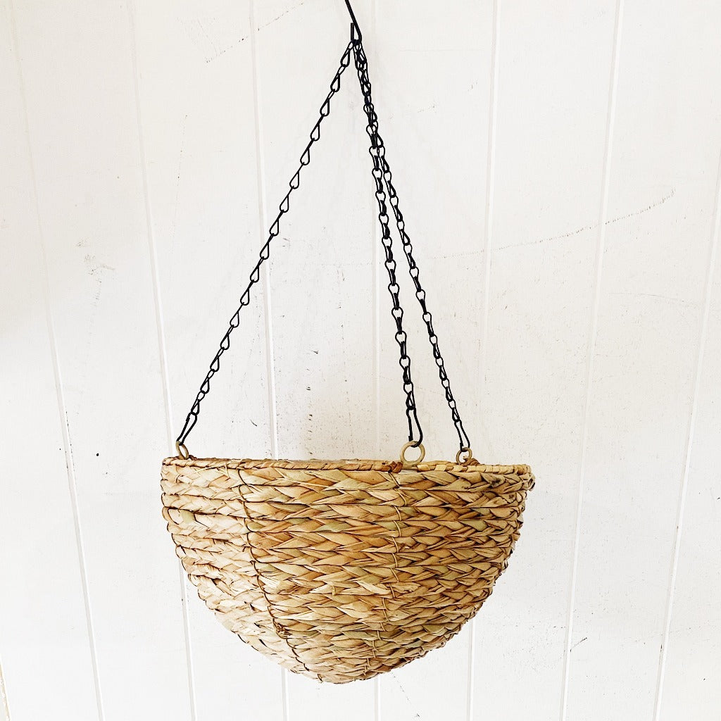 Create a statement in your home with our Water Hyacinth Woven Hanging Basket. Perfect for creating a natural coastal outdoor garden. Perfect for water-wise gardening with a plastic inner liner so there is no water spillage.| Bliss Gifts & Homewares | Unit 8, 259 Princes Hwy Ulladulla | South Coast NSW | Online Retail Gift & Homeware Shopping | 0427795959, 44541523