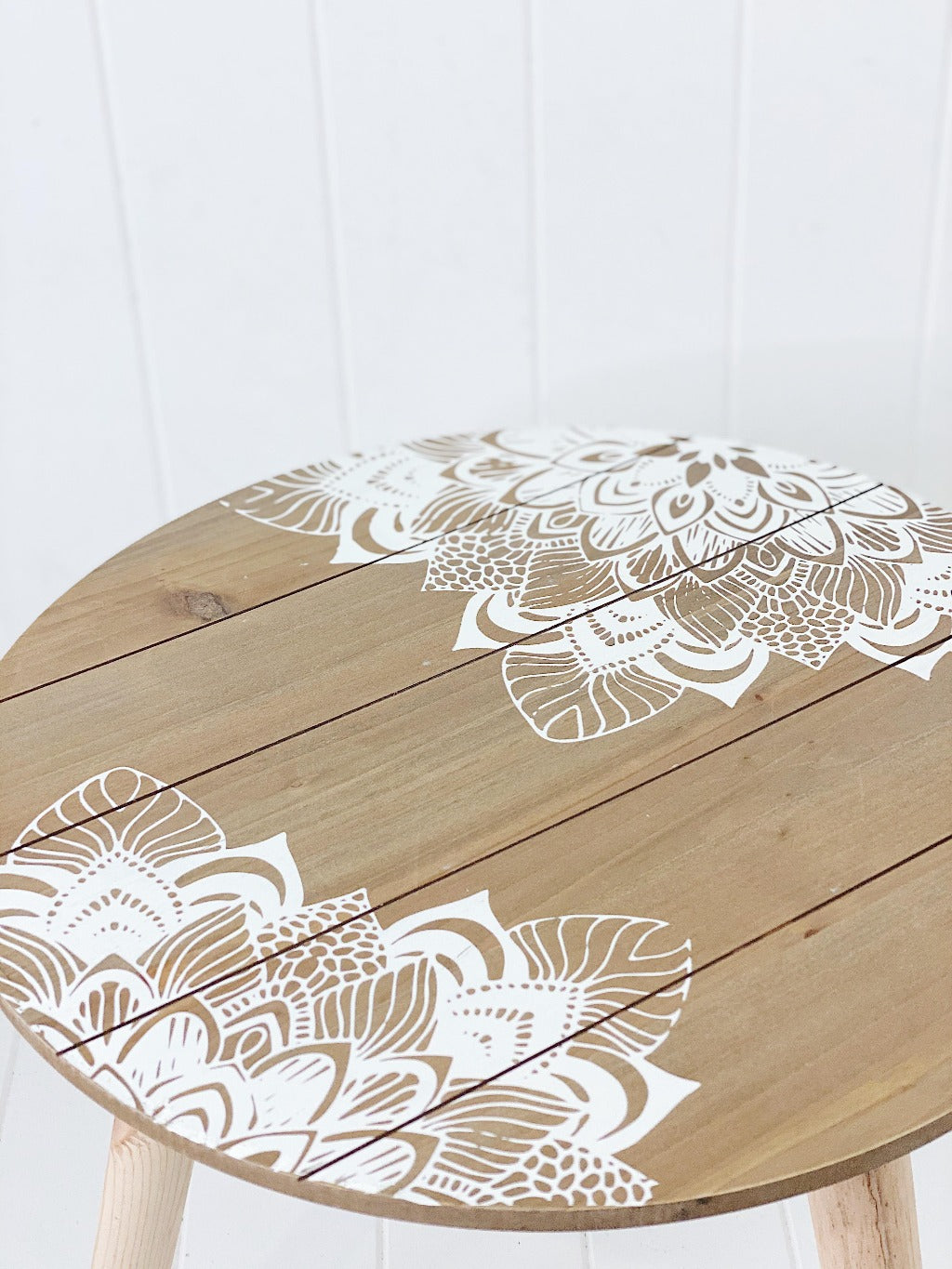 White Mandala Print Side Table - Perfect as a bedside table, coffee table or as corner decor table - Features a beautiful White Mandala design - Made from MDF - Measures: 40x40cm. |Bliss Gifts &amp; Homewares - Unit 8, 259 Princes Hwy Ulladulla - Shop Online &amp; In store - 0427795959, 44541523 - Australia wide shipping