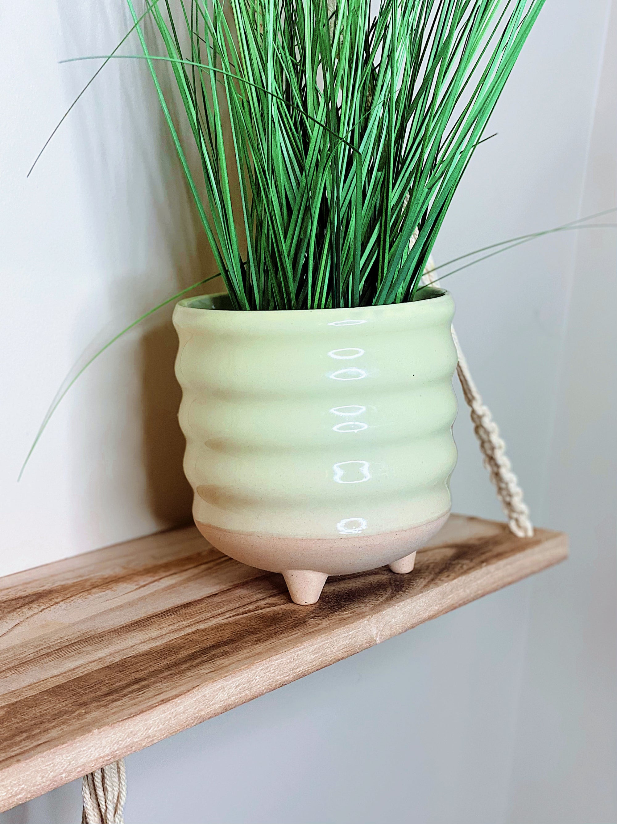 Display your favourite floral accents with our beautiful Yoshi Ceramic Pot with Feet. The soft tone will suit any decor, while the curved edges adds texture to any space. 14x14x14.2cm.| Bliss Gifts & Homewares | Unit 8, 259 Princes Hwy Ulladulla | South Coast NSW | Online Retail Gift & Homeware Shopping | 0427795959, 44541523