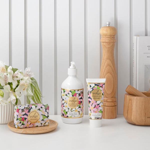 Our beautifully presented Organic Olive Oil Hand &amp; Body Wash in Aloha Frangipani 500ml is made in Australia with certified organic olive oil. Olive oil is rich in antioxidants &amp; vitamins A, E, K &amp; F.| Bliss Gifts &amp; Homewares | Unit 8, 259 Princes Hwy Ulladulla | South Coast NSW | Online Retail Gift &amp; Homeware Shopping | 0427795959, 44541523