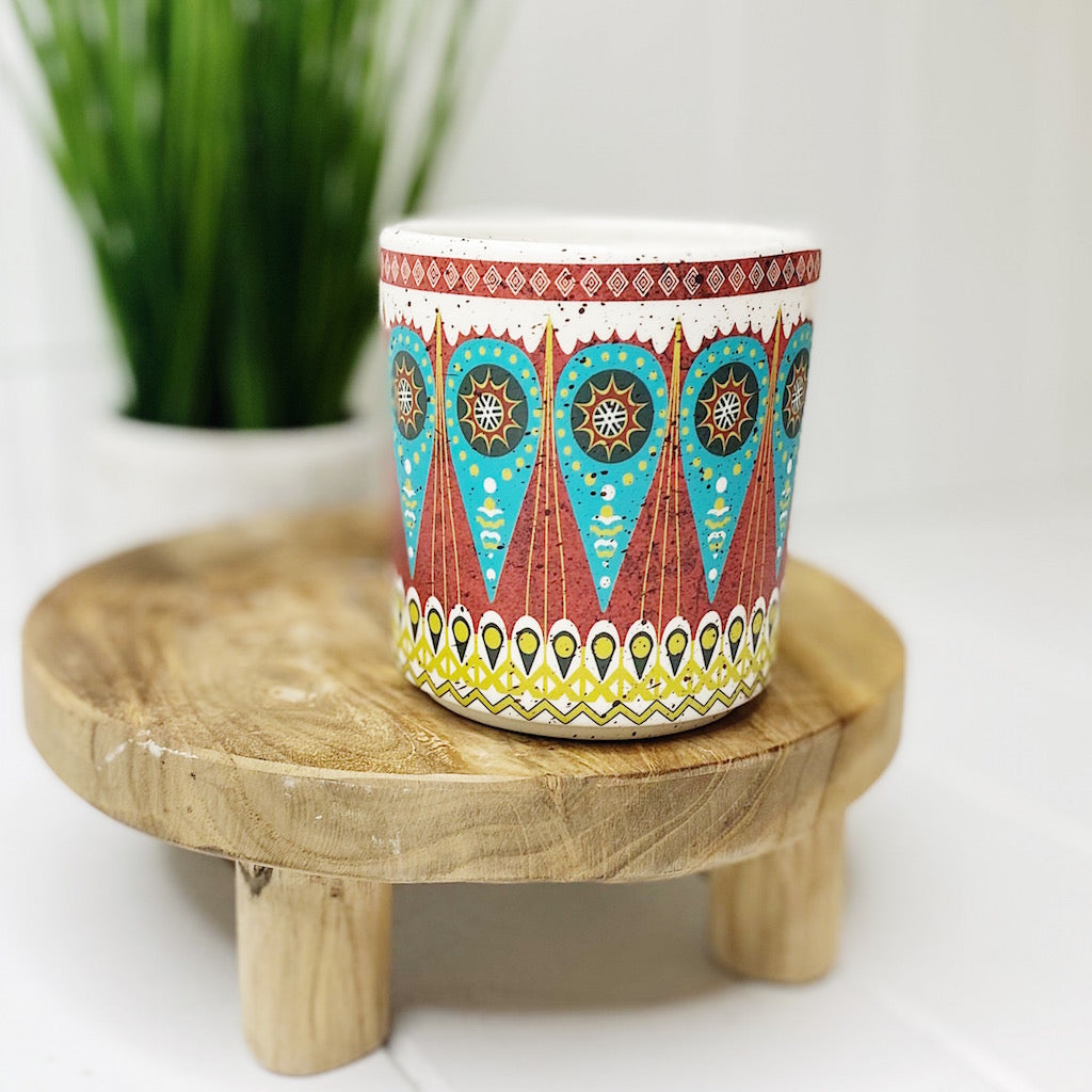 Our beautiful Arabesque round pots will be stand out in any garden or space. With 4 eye catching designs, these pot are sure to make a statement. They will look great on a windowsill or a shelf. 8x8x8.5cm.| Bliss Gifts & Homewares | Unit 8, 259 Princes Hwy Ulladulla | South Coast NSW | Online Retail Gift & Homeware Shopping | 0427795959, 44541523